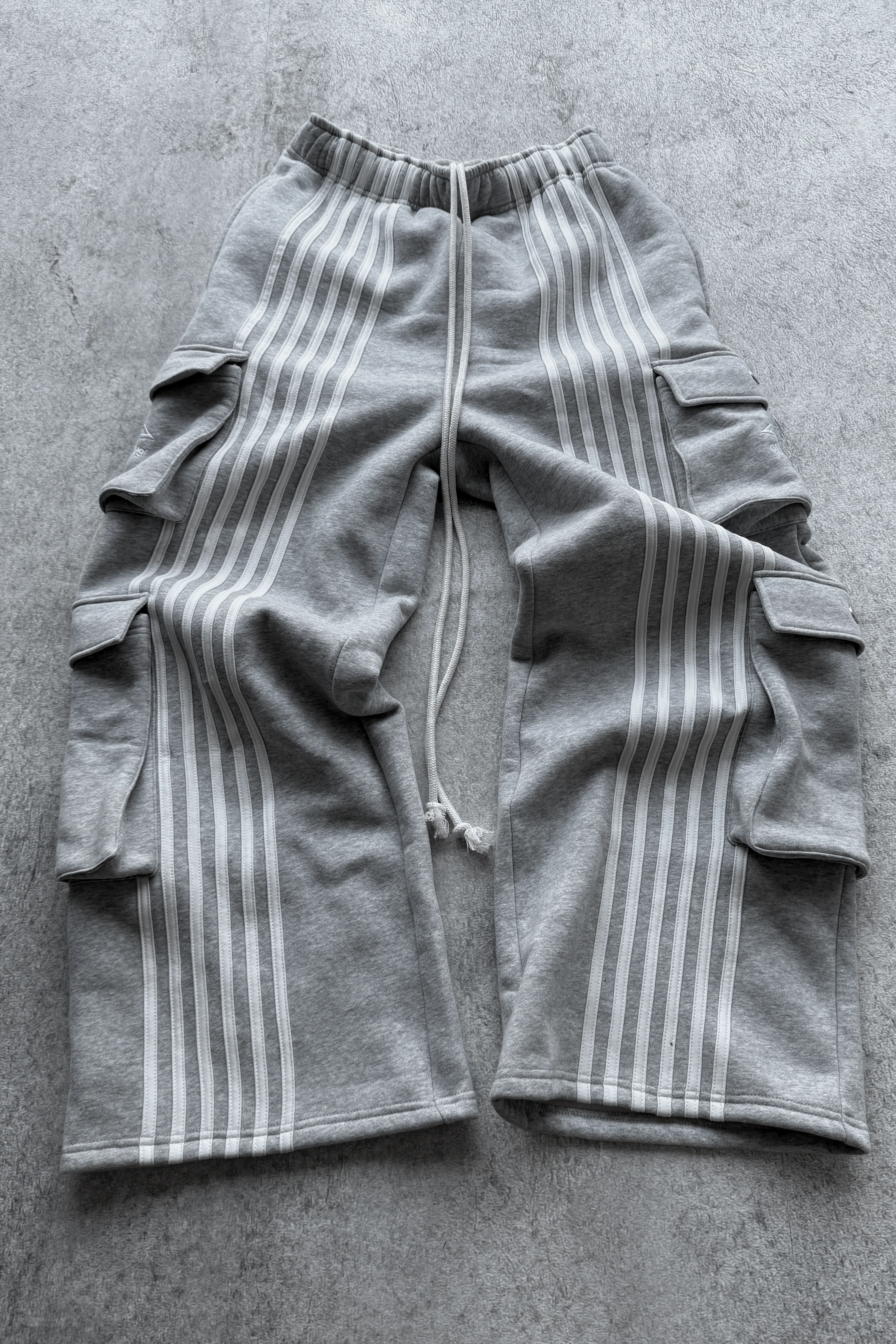 ARCHIVE CARGO STRIPE SWEATPANTS - GRAY - Image 4