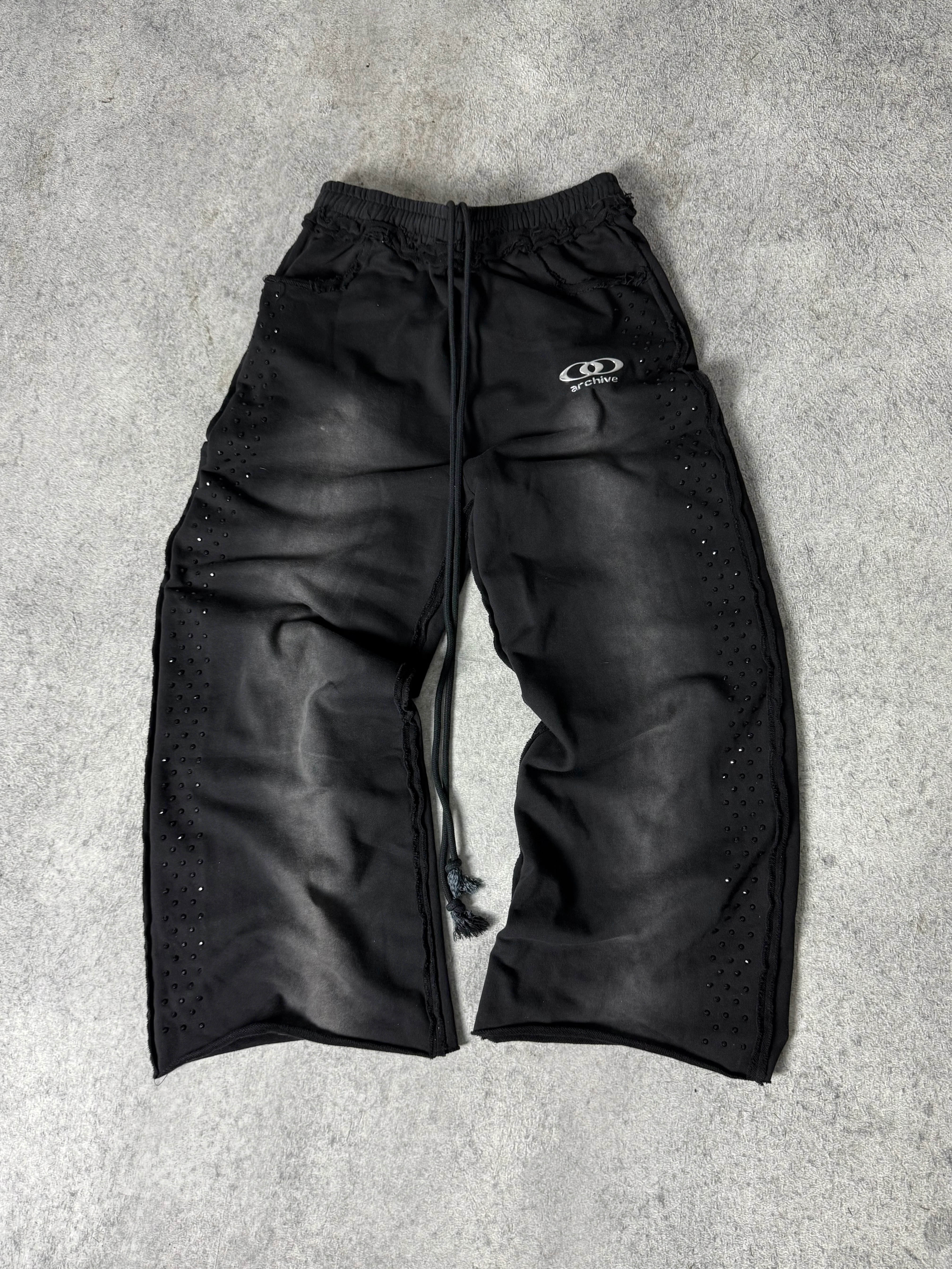 ARCHIVE ONYX RHINESTONE SWEATPANTS - BLACK - Image 4