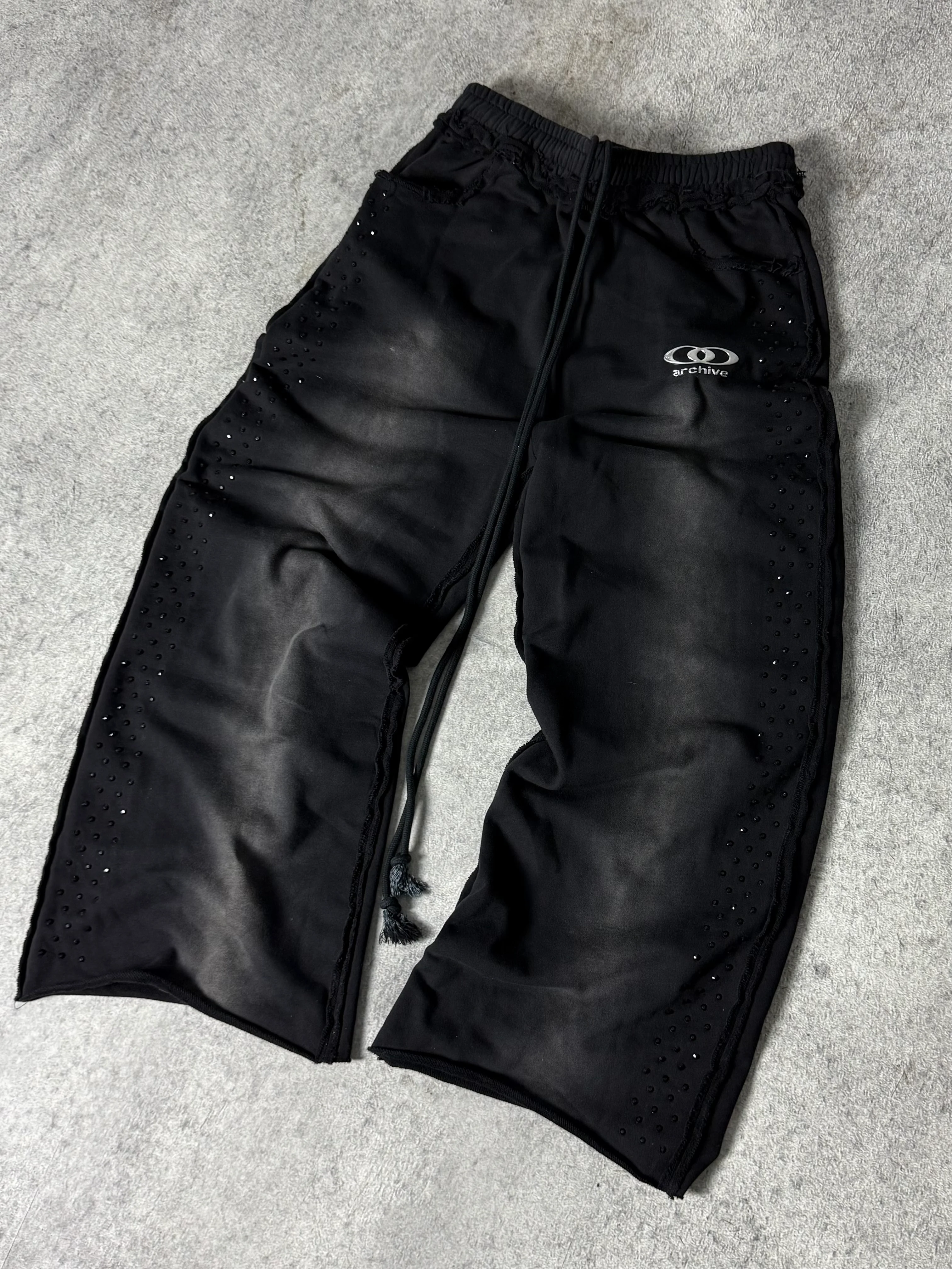 ARCHIVE ONYX RHINESTONE SWEATPANTS - BLACK - Image 5